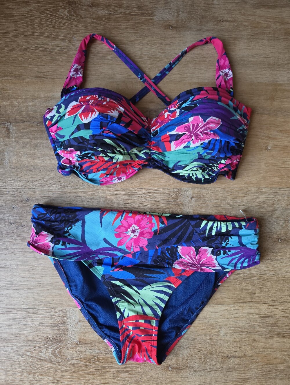Bleu Rod Beattie.Hawaiian Punch" underwire bikini set